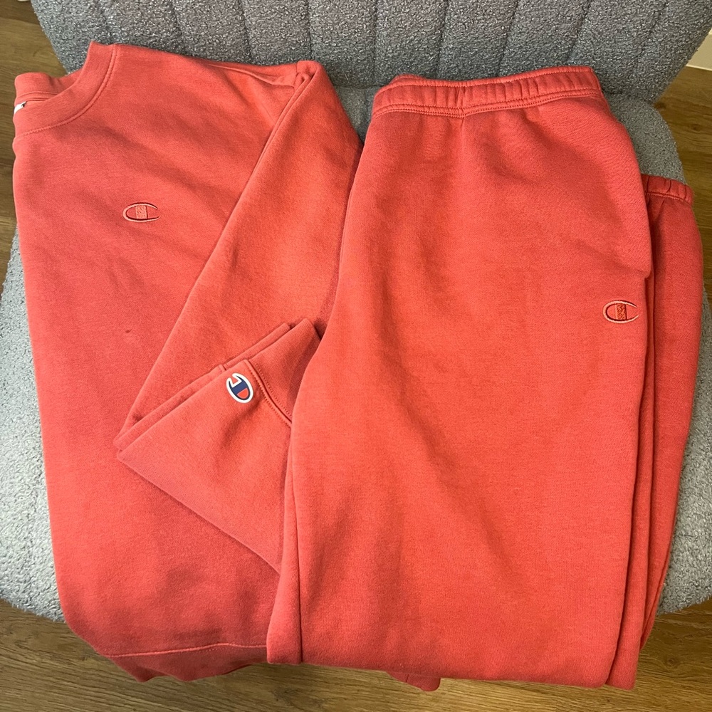 Unisex Champion Red Sweatshirt and Sweatpants Set